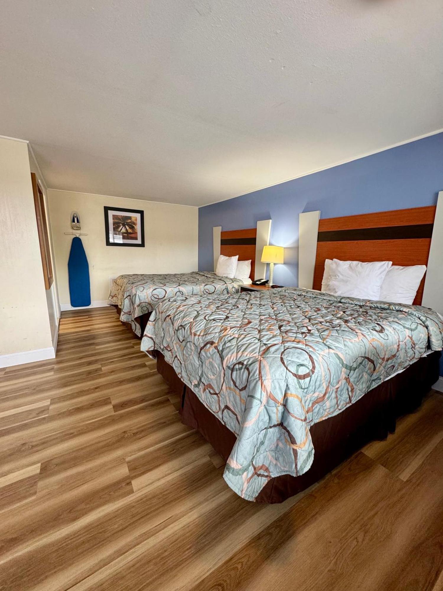 Days Inn By Wyndham - Cape Cod West Yarmouth Eksteriør billede