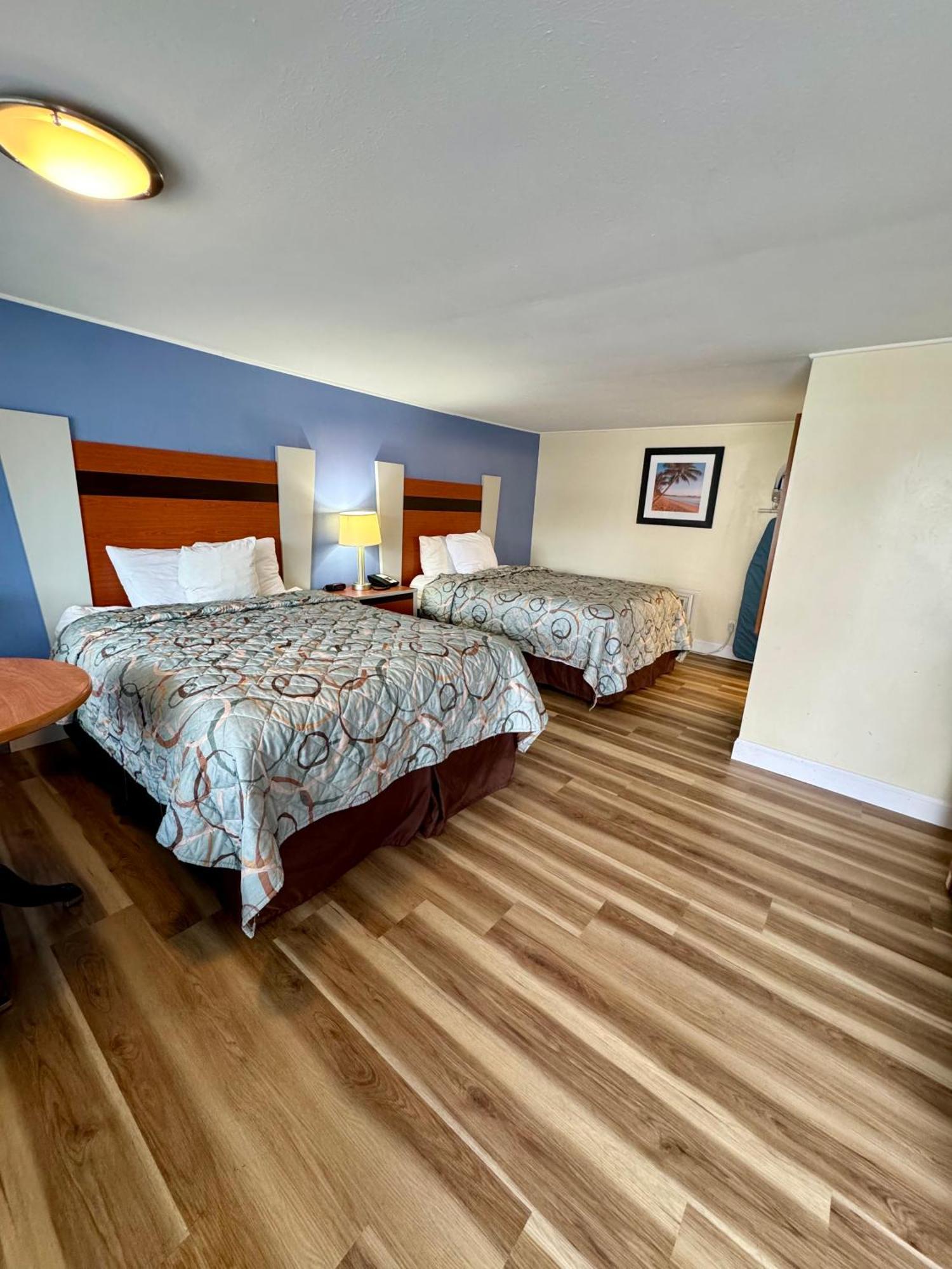 Days Inn By Wyndham - Cape Cod West Yarmouth Eksteriør billede